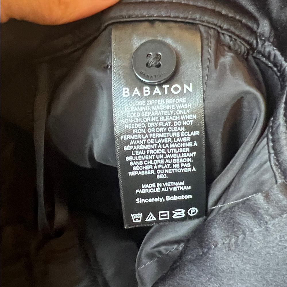 NEW - Aritzia Babaton Vegan Leather Command Cropped Pant - Picture 6 of 10